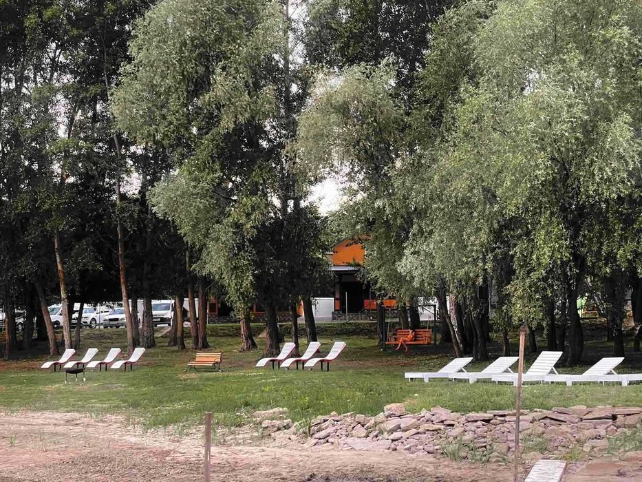 База отдыха на р. Днестр . Аренда котеджа. Бассейн.