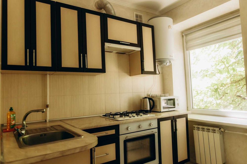 ЦЕНТР 2-кім квартира. вул Патріарха Мстислава + Звітні документи