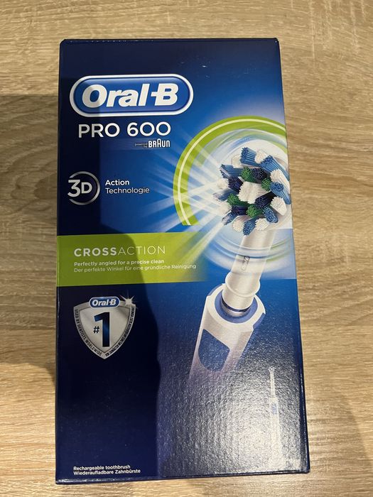 Зубна щітка Oral-B  Pro 600