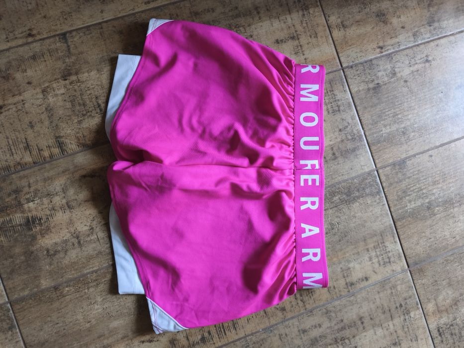 Жіночі шорти бренду Under armour  2 в 1