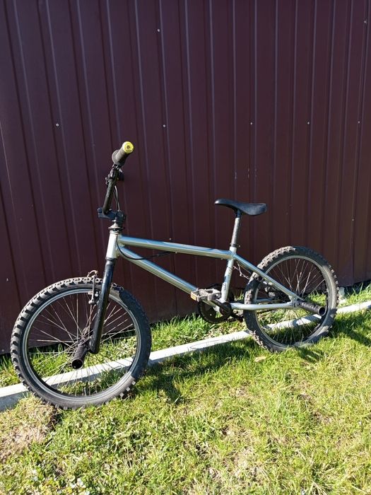 Rower BMX srebny