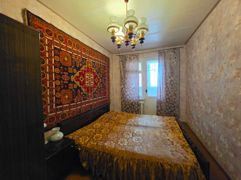 Продаётся трёхкомнатная квартира по улице Дорошенко, рядом парк