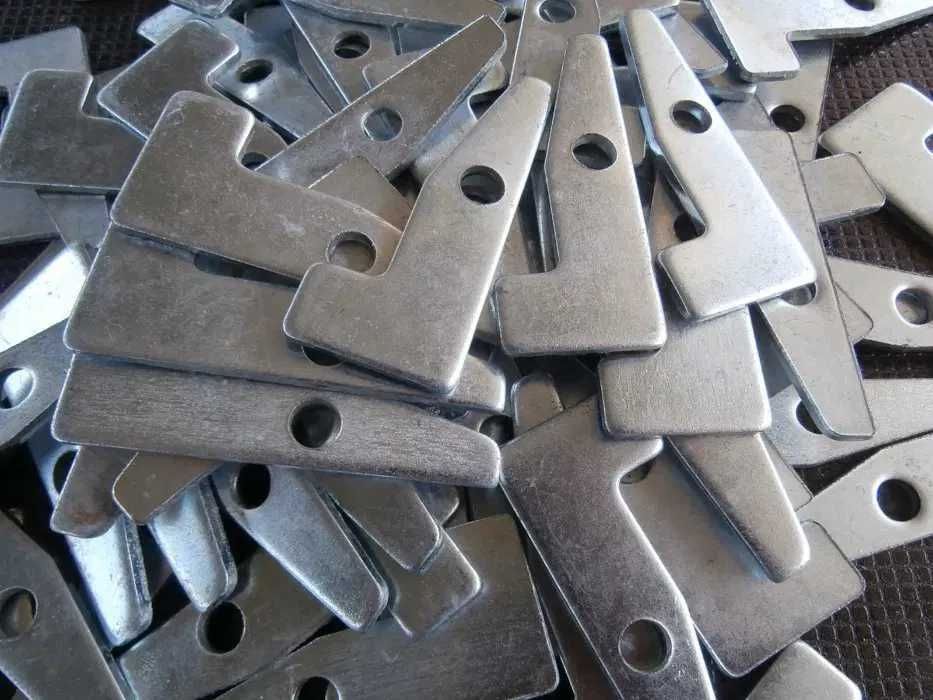 CUNHAS ZINCADAS PARA DISTANCIADOR GRAVATA COFRAGEM - NOVO