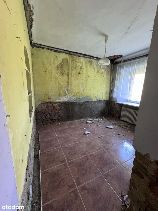 Wolnostojący dom z dużym potencjałem i  działką 640 m² w wsi
