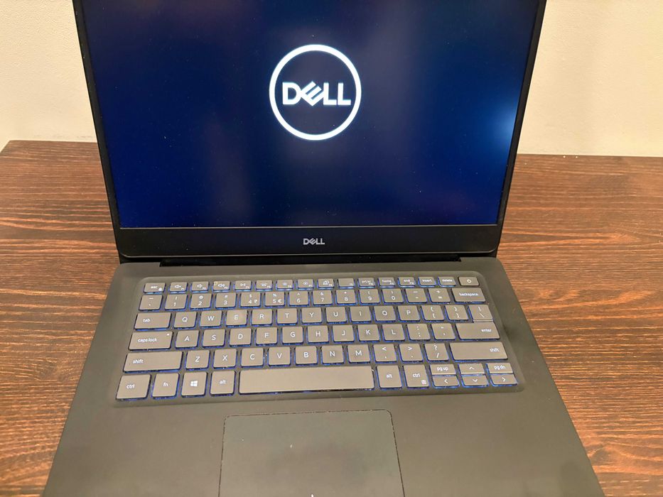 Dell Vostro 5490 Intel i7-10510U 16GB 512GB x64 Win11 Pro