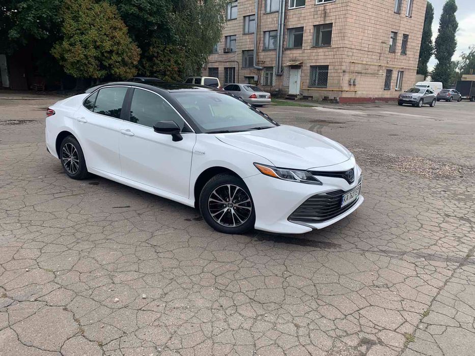 Аренда авто, аренда Toyota Camry hybrid, газ/бензин 2016/2020