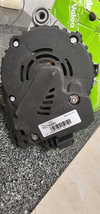 Alternador Valeo novo