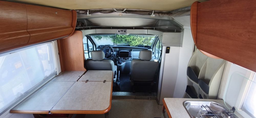 Autocaravana Renault Eriba stayl 2.0  4lugares de livrete  2003