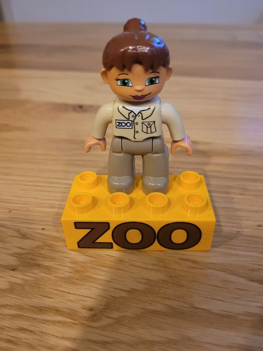 Pracownica zoo lego duplo