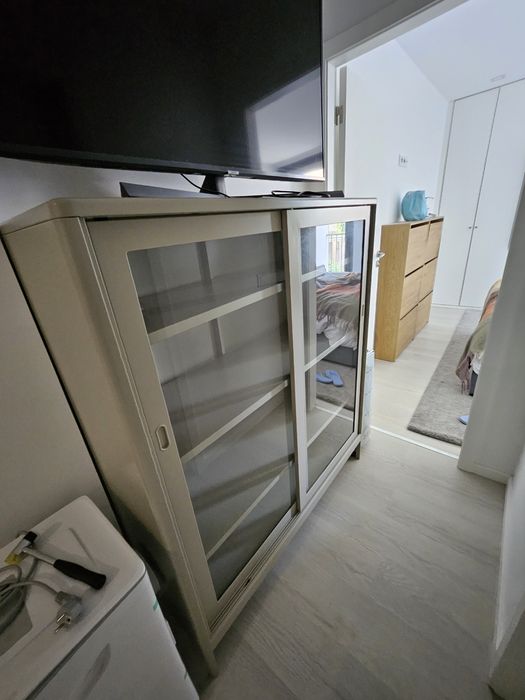 Vitrine ikea cor areia