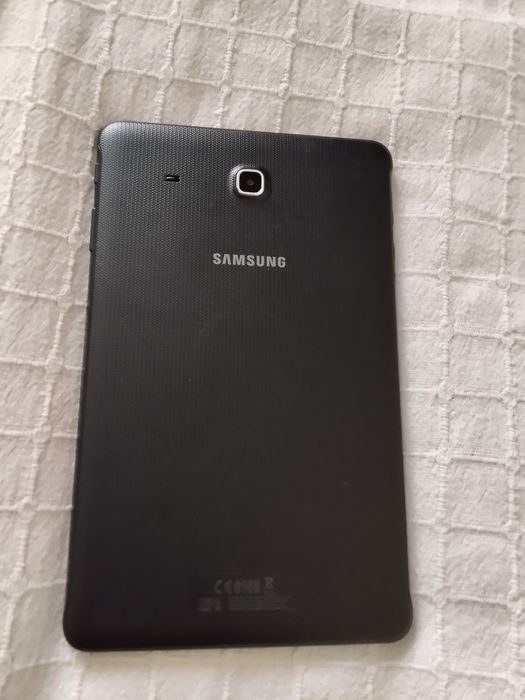 Samsung Galaxy Tab E SM-T561