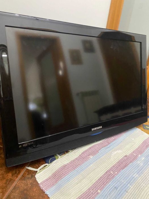 Vendo Televisões de marca Samsung