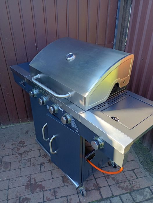 Duży grill gazowy