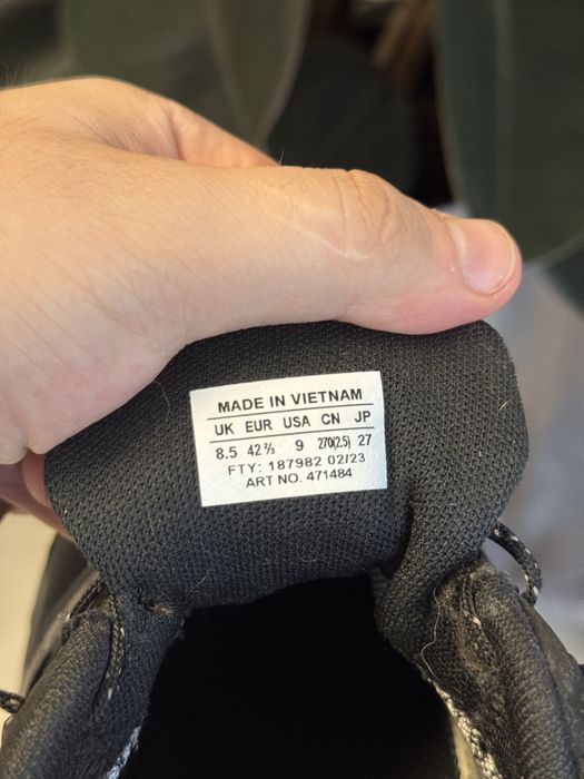 Продам кросівки Salomon Wander gore tex