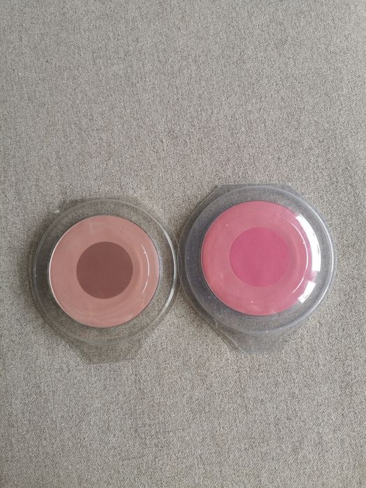 Charlotte tilbury róż