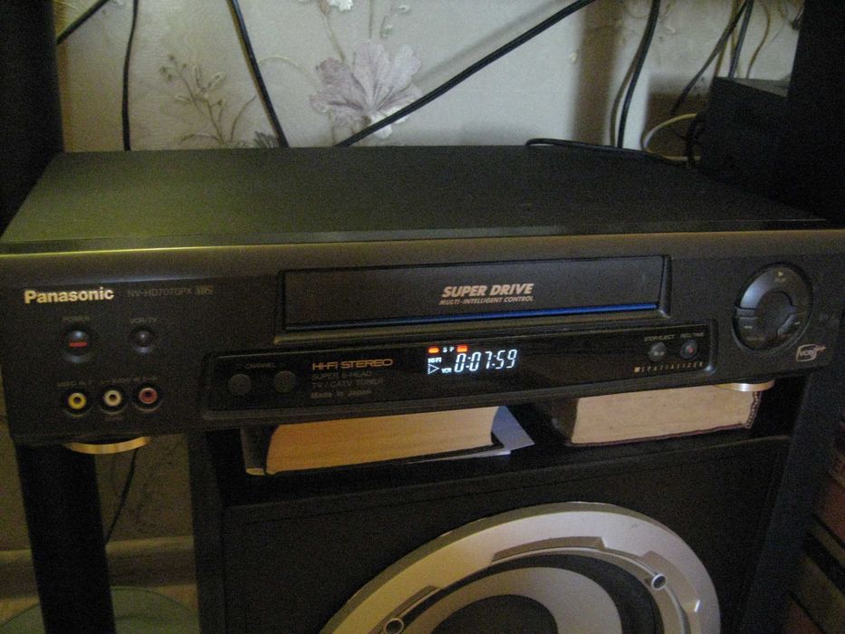 Видеомагнитофон HI-FI Panasonic NV-HD 7070PX. 6 Heads. Stereo.