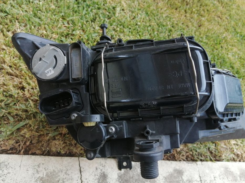 Farol seat Leon 2013