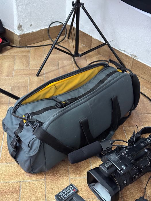 Câmera Sony HXR-NX5E + Acessórios