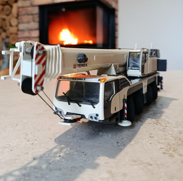 Model Terex Demag A-80, model kolekcjonerski