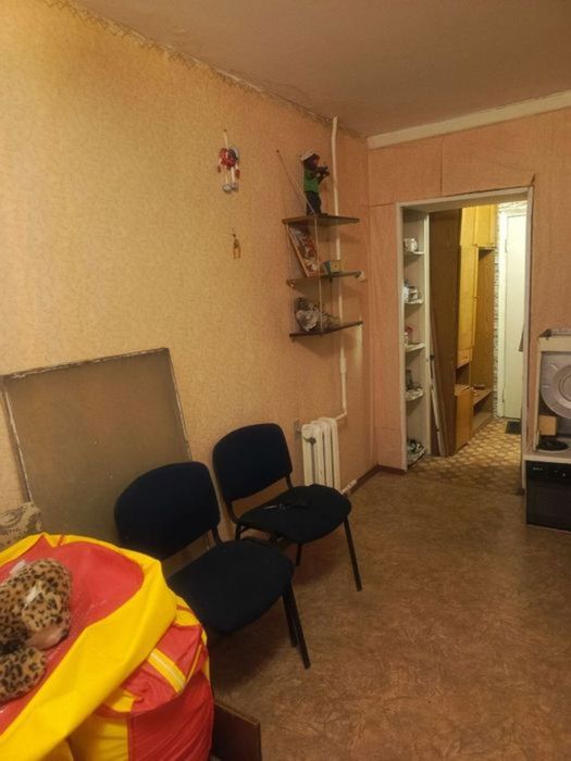 1 комн. 23 м. кв. 8/9 эт. пр. Слобожанский (середина)