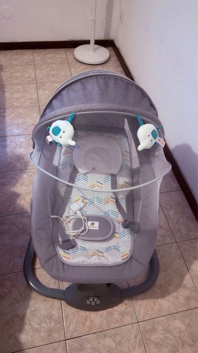Cadeira de balanço automática