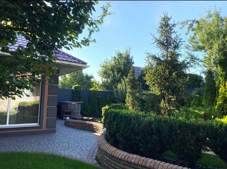 Продаж СУЧАСНОГО будинку з ЦОКОЛЬНИМ  поверхом вул. Солідарності ТОРГ