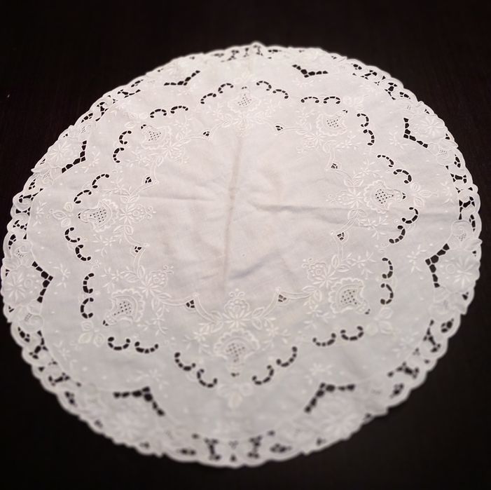 Toalha pequena de linho branca