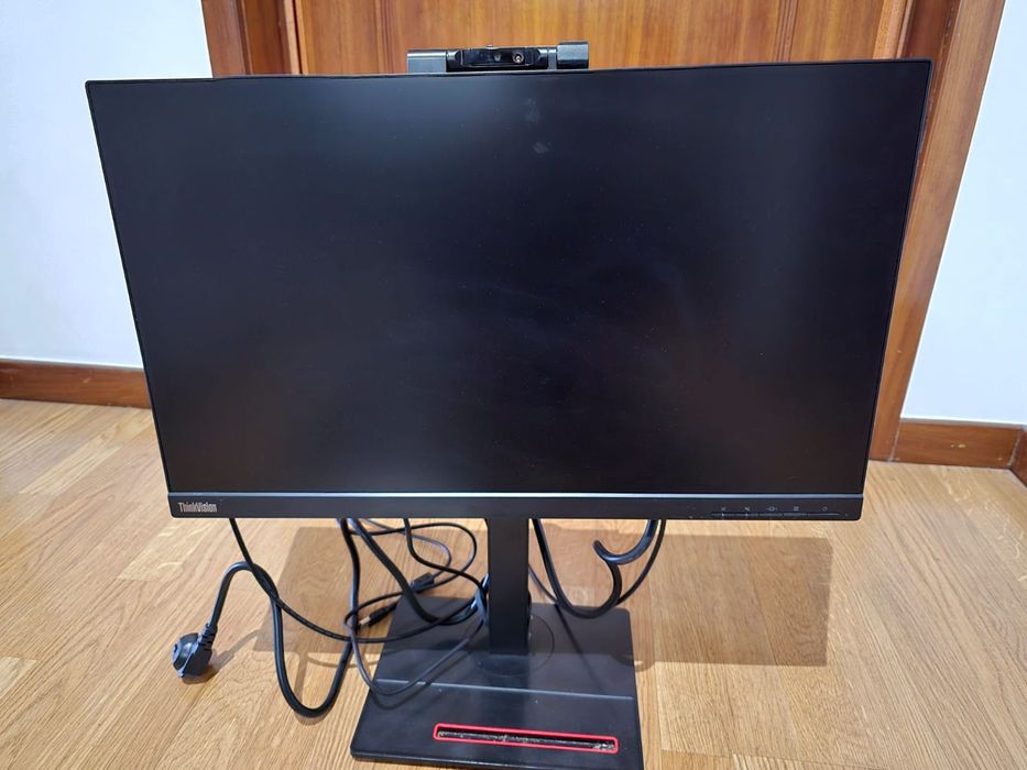 Monitor  Lenovo com camara64862386570497123