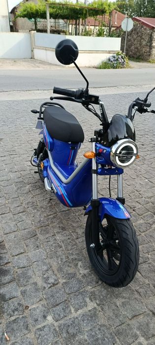 Scooter elétrica
