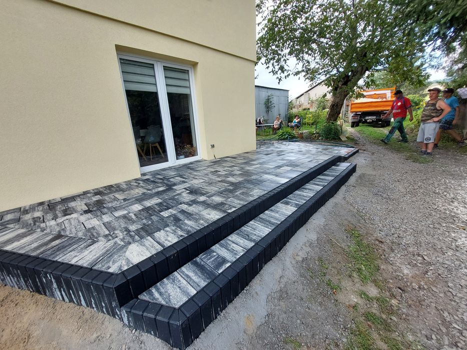 Układanie kostki brukowej ogrodzenia studnie drynaże