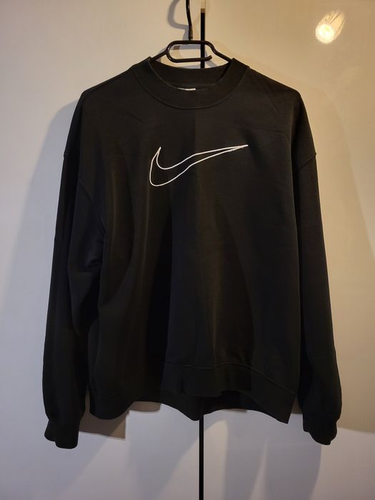 czarna bluza nike