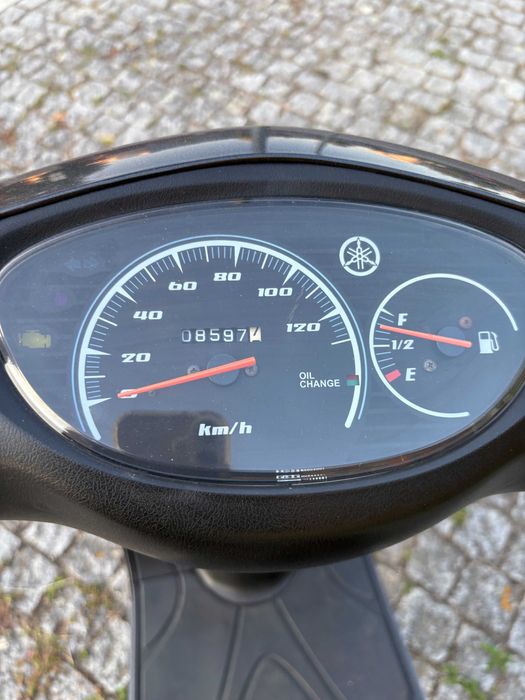 Yamaha Vity 125 ( muito económica ) carta de carro