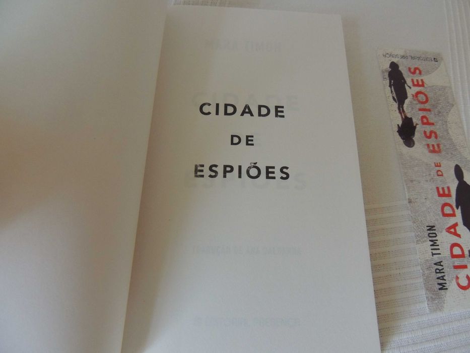 Cidade de Espiões - Mara Timon