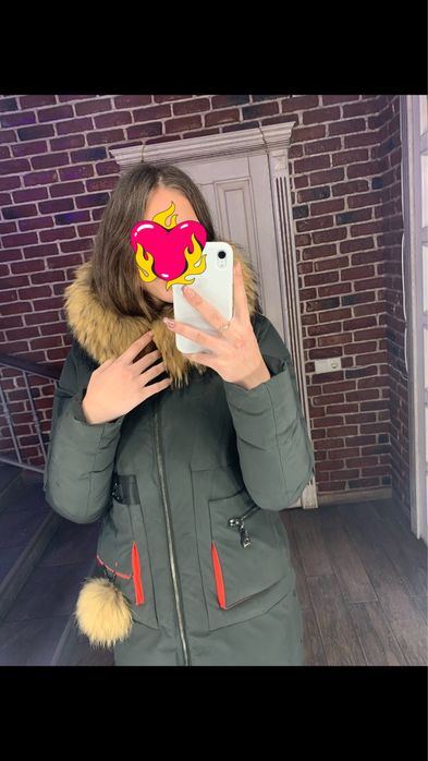 Зимова жіноча куртка натуральне хутро