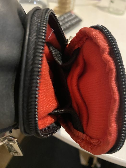 Futerał , saszetka firmy Kenneth Cole
