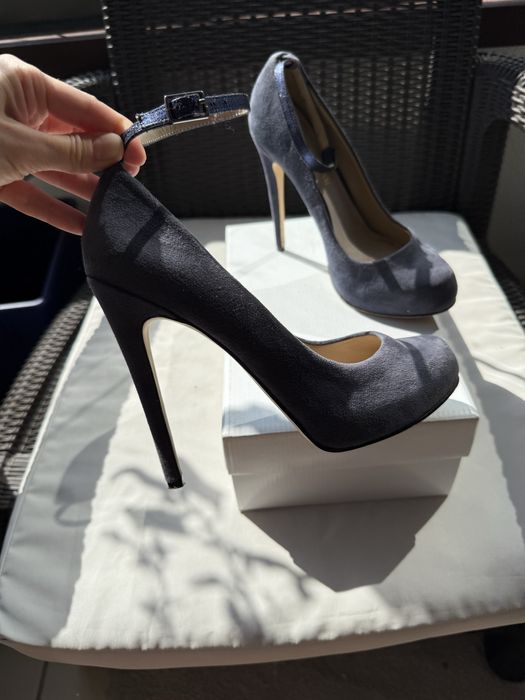 Aldo zamszowe granatowe szpilki rozmiar 38