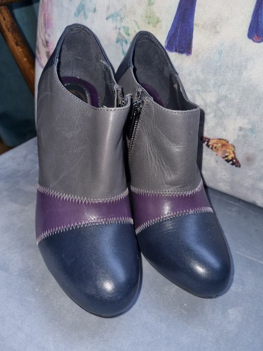 Skórzane buty Bata r. 36