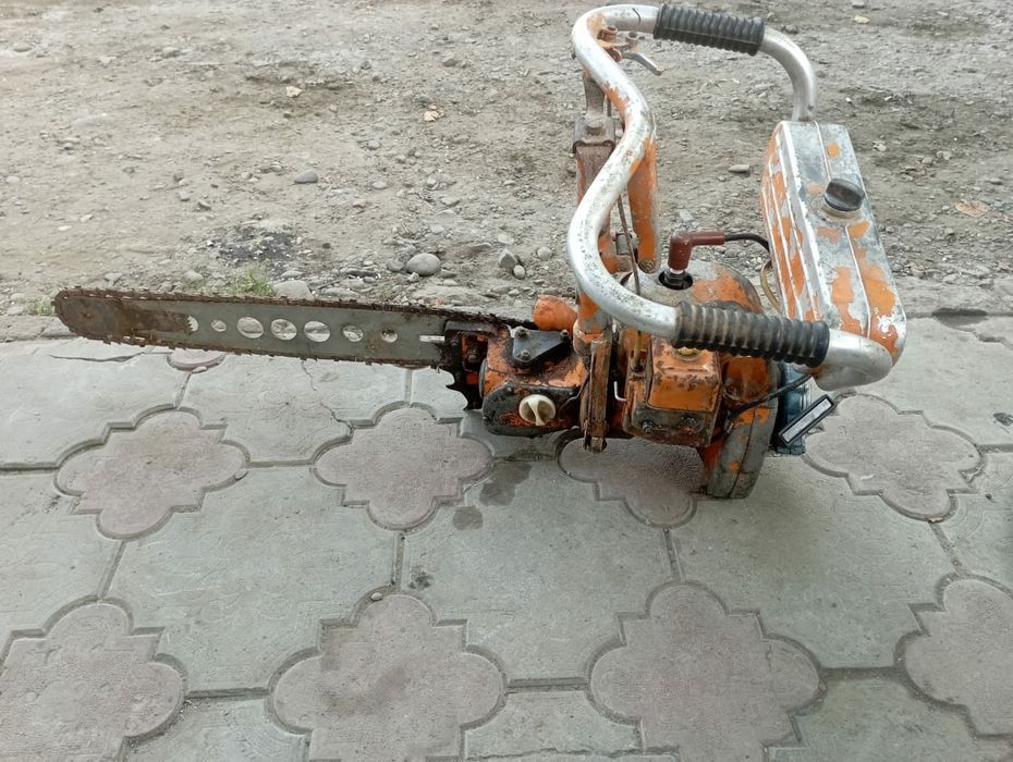 Продам бензопилу Дружба Урал