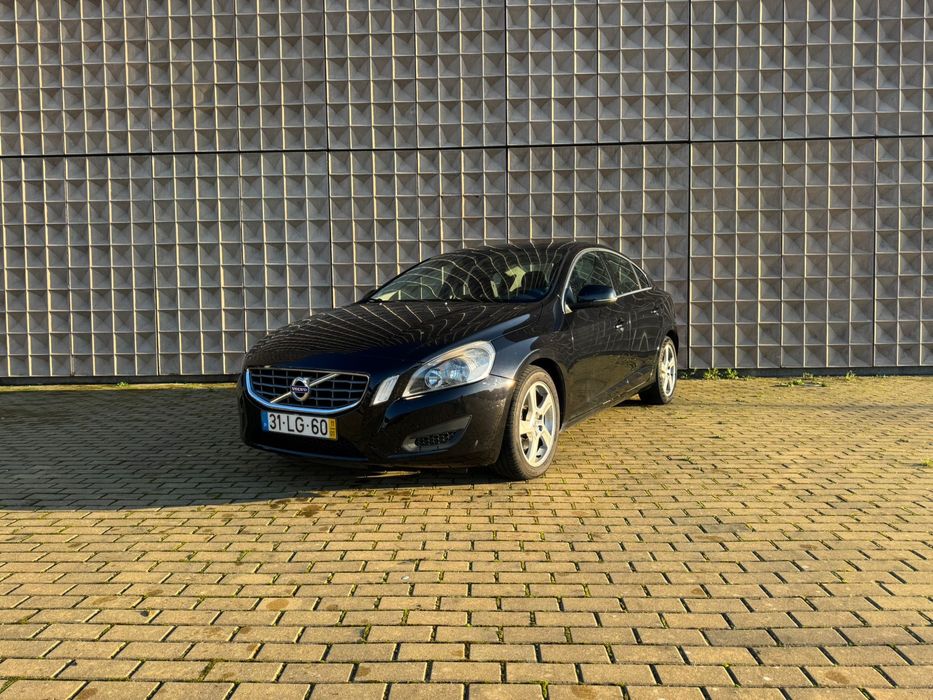 Volvo S60 2.0 Diesel de 163cv, nacional, em muito bom estado geral