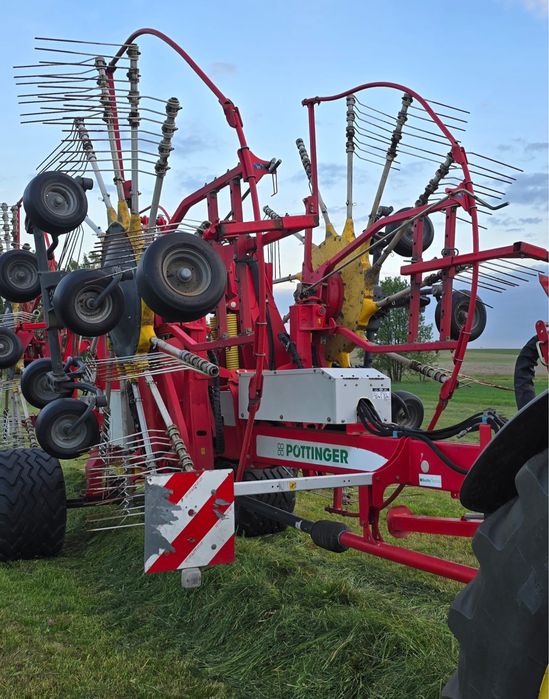Zgrabiarka 4 gwiazdowa Pottinger TOP 1252 C