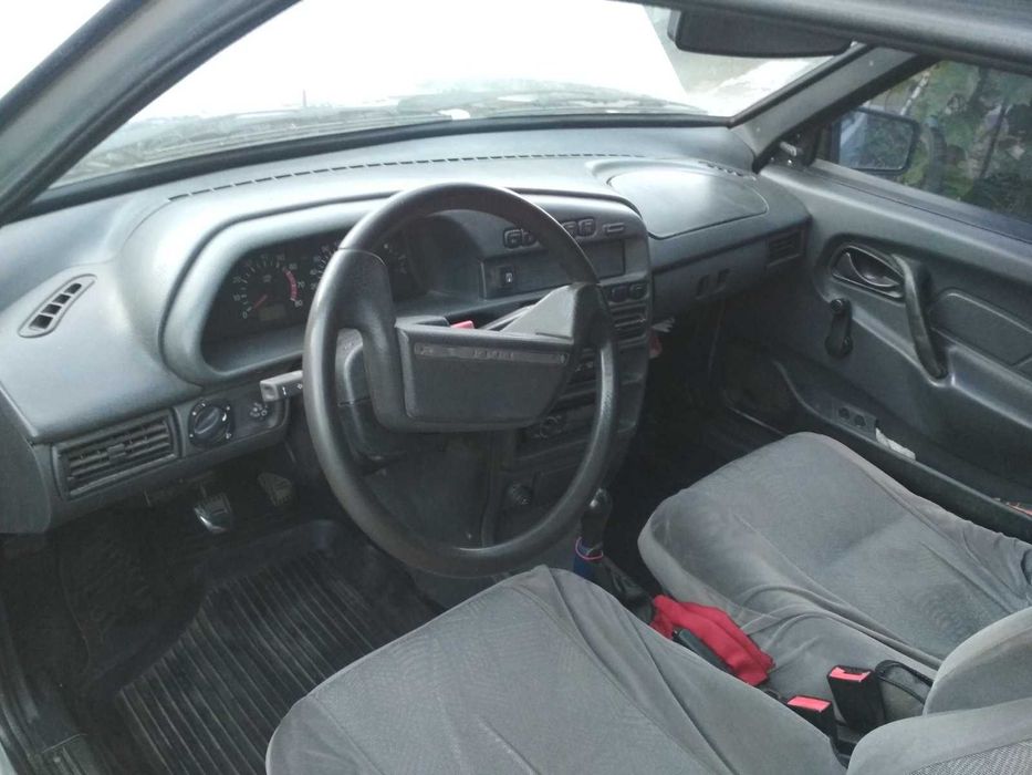 Автомобиль Ваз 2115 2002 года