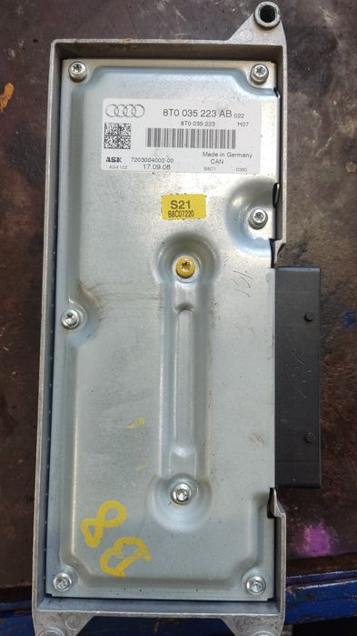 Wzmacniacz audio dźwięku radia Audi a4 b8