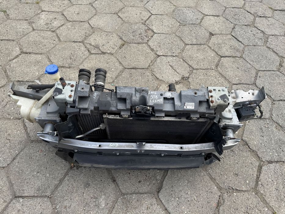 Peugeot 508 I 1.6 EHDi  pas przedni kompletny chłodnice belka pod zderzak przód maskownica wzmocnienie górne wentylator