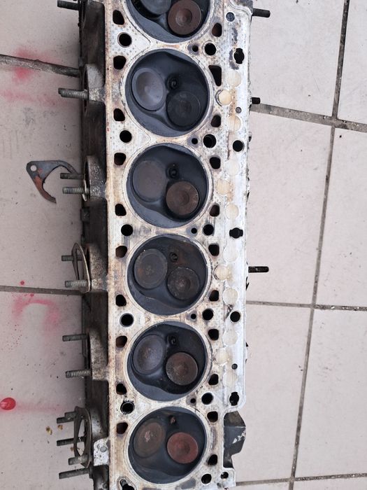 Продам головка блока BMW бензин 3.0  ном 1708497