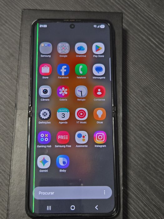 Samsung Galaxy Z Flip 3