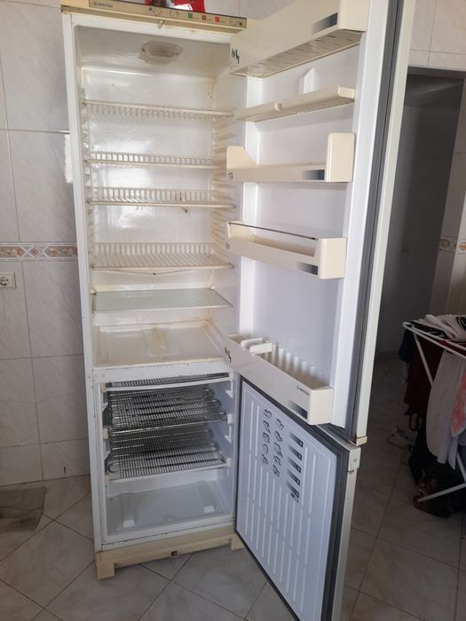 Frigorifico usado em ótimo funcionamento  vendendo por motivo de mudan
