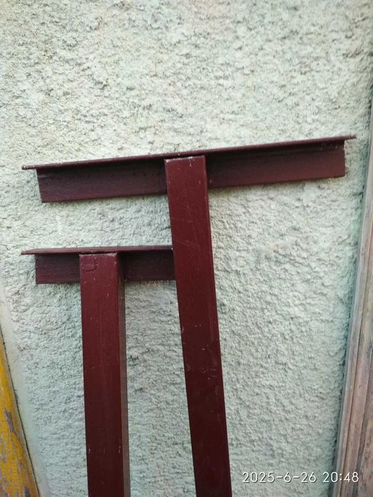 Стійки для стаціонарного столика та лавочки