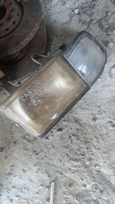 фара лампа Ford Ranger Mazda B2500 98-06
