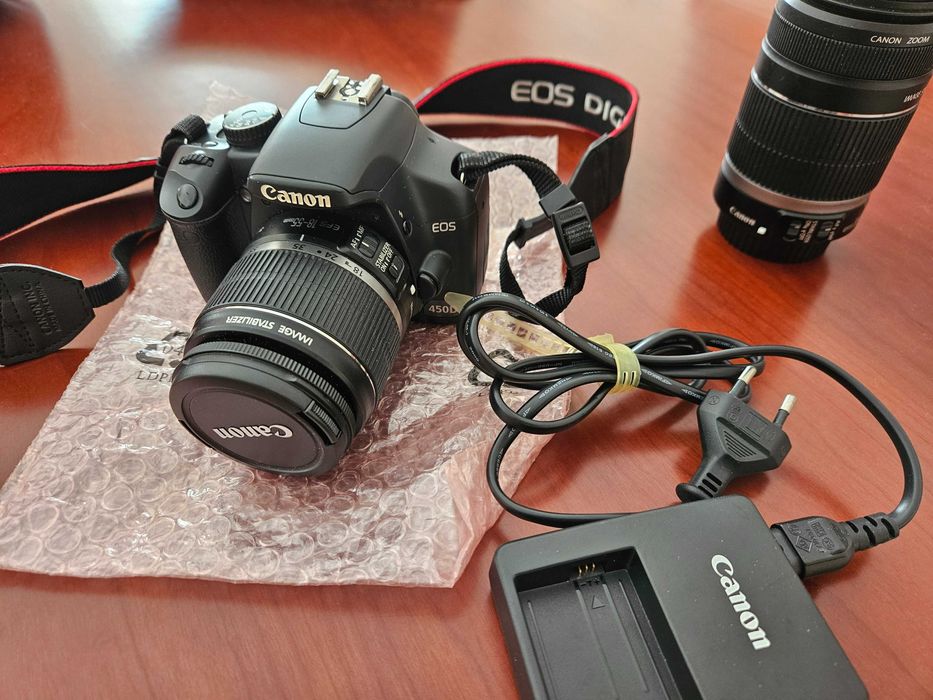Canon EOS 450D com 2 objectivas e todos os acessórios de origem