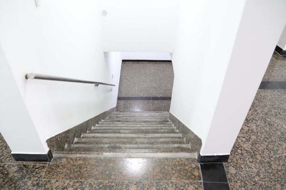 Loja com dois pisos, Penha de França (Venda ou arrendamento)